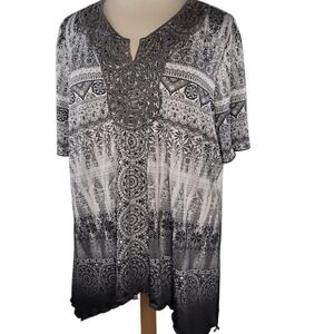 Cathetines Black,‎ Gray & White Embellished Tunic Top